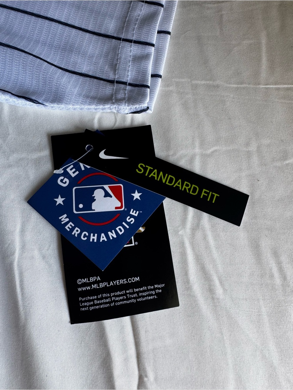 Nike New York Yankees White Pinstripe Jersey with Navy Logo - Picture 4 of 6